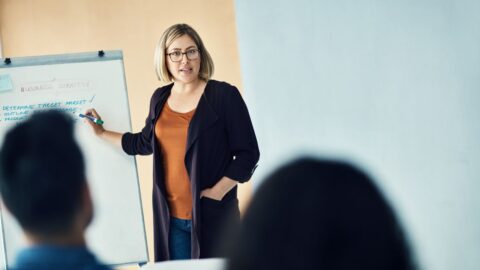 MŠMT: Plat učitelů loni vzrostl meziročně o 3,45 procenta na 49 867 korun