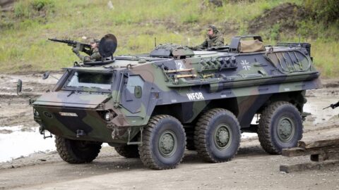 Německo objedná lodě a obrněnce pro armádu v hodnotě až sedmi miliard eur