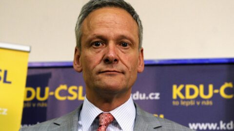Předsednictvo lidovců se distancovalo od výroků Svobody, má zvážit odchod