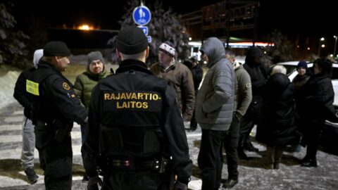 Finsko kvůli přílivu migrantů z Ruska chystá zvláštní zákon, píše Reuters