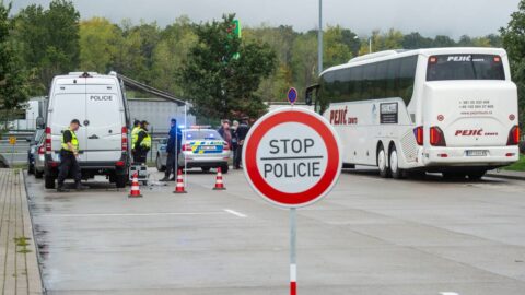 Policie neplánuje přísnější kontroly našich hranic, i když Německo přísnější kontrolu s Českem prodloužilo