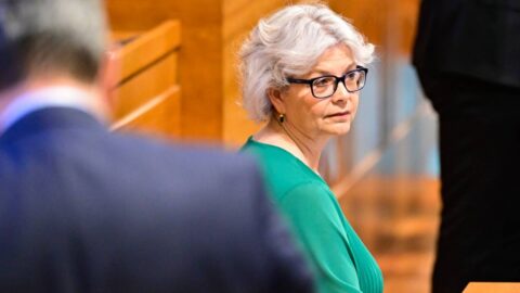 Být ocejchován a snášet urážky. Důvod, proč se někteří senátoři zdržují hlasování, říká senátorka Kovářová