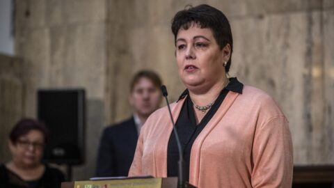 Vláda jmenovala hlavní hygieničkou ředitelku SZÚ Barboru Mackovou