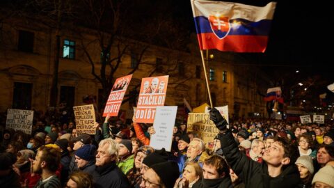 Slovenský vládní Směr-SD po kritice mírní plány na omezení shromažďovacího práva