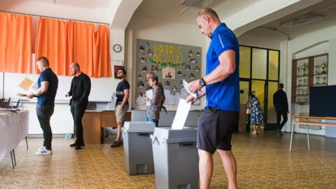 Volební účast na mnoha místech již přesáhla 30 procent, je vyšší než před 5 lety