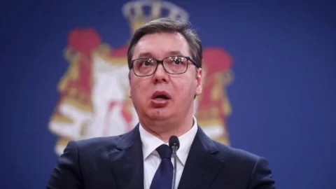 Srbský prezident varuje před světovým konfliktem: „Blíží se poslední dny, kdy máme ještě možnost věci přehodnotit“