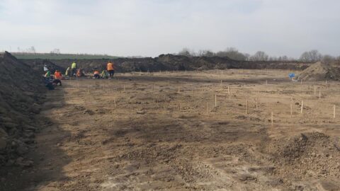 Archeologové našli na budované dálnici D6 na Lounsku pravěké sídliště