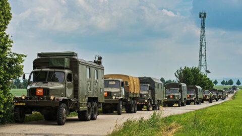 Další velká zakázka Ministerstva obrany na vozidla armády. Těžit z toho může opět i Tatra