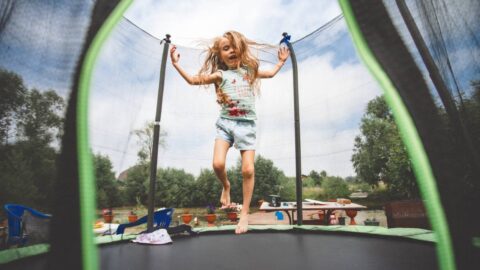 Jednou jsi nahoře a jednou dole. Trampolína jako zábava i nebezpečí