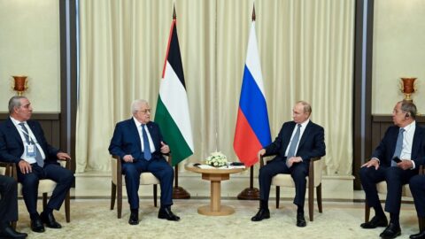 Rusko „dělá vše, co může, aby podpořilo palestinský lid,“ řekl Putin při setkání s Abbásem