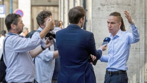 Senát bude jednat o digitálním stavebním řízení, „grilování“ se zúčastní také Bartoš