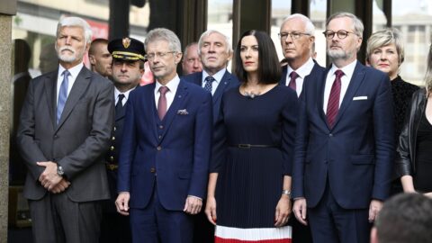 Čeští politici k výročí okupace: Historie má tendenci se opakovat
