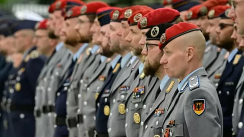 Voják Bundeswehru je na šest měsíců ve vězení za odmítnutí očkování proti covidu