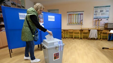 Zájem o výběr senátorů zůstává menší než před týdnem