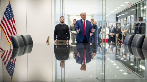 Válku vyřešíme spravedlivou dohodou, řekl Trump po setkání se Zelenským
