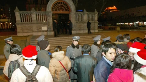 Čínská policie provedla razii v kostele v Čcheng-tu a zatkla čtyři osoby
