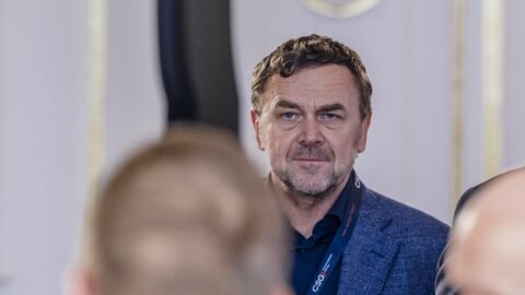 Soud řešil podruhé žalobu miliardáře Tykače na pirátského poslance kvůli článku