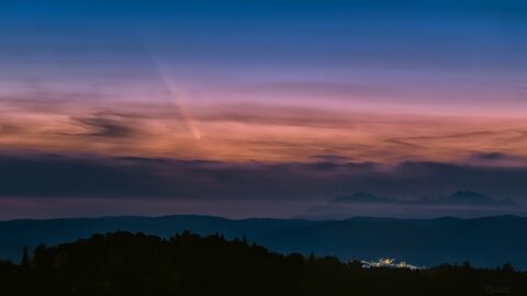 Viditelná i pouhým okem. Kde lze v Česku spatřit kometu Tsuchinshan-ATLAS v dalších dnech?