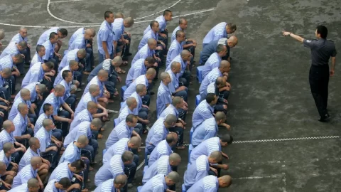 Na 10 000 cizinců je zadržováno v celé vězeňské síti Komunistické strany Číny