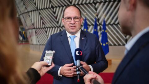 „Jsem velmi frustrován tím, jak Evropská komise přistoupila k celé věci,“ kritizuje Výborný neodložení nařízení o odlesňování
