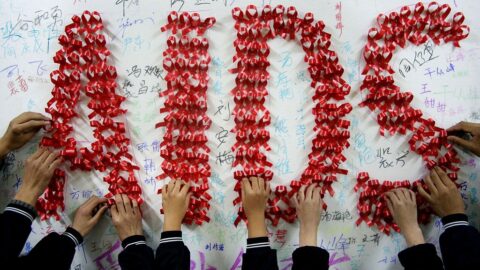 Sexuální promiskuita vede k nárůstu případů AIDS mezi mladými Číňany, tvrdí odborníci