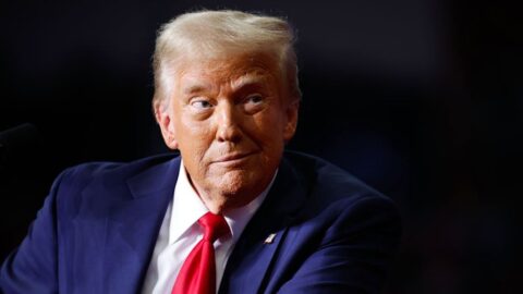Čeští politici včetně prezidenta posílají blahopřání Donaldu Trumpovi