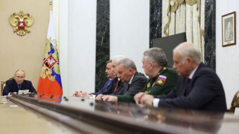 Rusko uvedlo raketový systém Orešnik do bojové služby, informovala Moskva