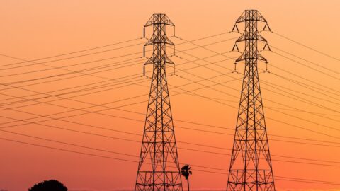 Energetičtí realisté znovu varovali Fialu před možným krachem české energetiky a průmyslu