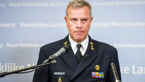 Vysoký představitel NATO varuje společnosti obchodující s Čínou, aby se připravily na „válečný scénář“