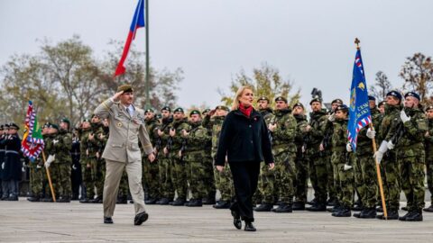 Lidstvo se nepoučilo z první ani z druhé světové války, řekla Černochová