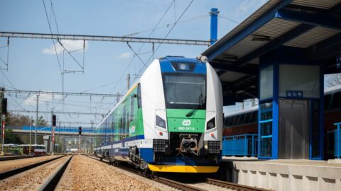 Osm krajů a Praha obdrží nové vlaky v hodnotě 15 miliard korun