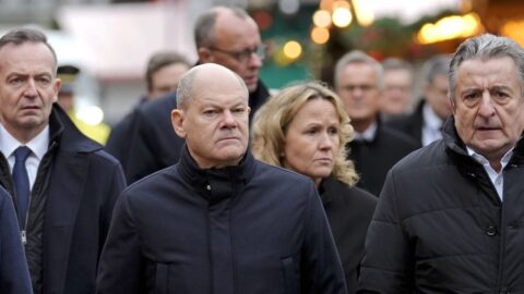 Scholz po útoku v Mnichově slíbil důslednější deportace trestaných migrantů