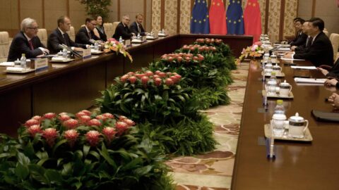 EU-Čína summit by mohl být ke konci roku, shodli se na tom Costa a Si Ťin-pching