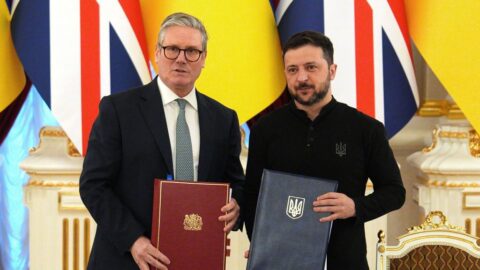 Britský premiér podepsal v Kyjevě smlouvu o partnerství na sto let
