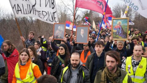 Studenti v Srbsku proměnili svůj hněv v národní hnutí za změnu