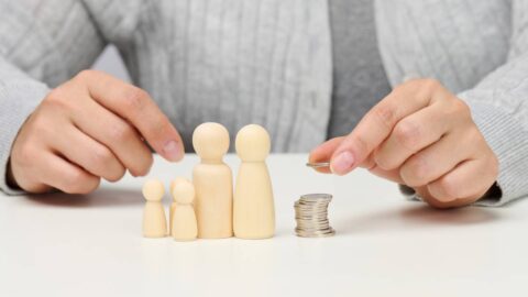 Průzkum: Z hlediska peněz vidí letošek kladně 55 procent Čechů, loni to bylo 50 procent