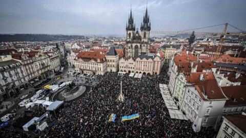 Den v obrazech: Shromáždění v Praze, Německé volby a Zhroucení tunelu