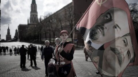 Ústav pro studium totalitních režimů vyzývá k postihování propagace komunismu stejně, jako je tomu u nacismu