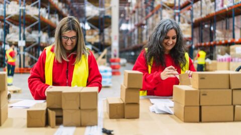 Platy rostou, počet zaměstnanců klesá: Deutsche Post ruší 8 000 pracovních míst