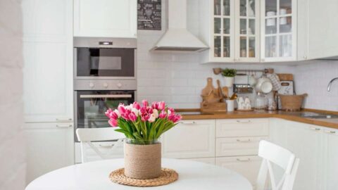 7 jarních výměn dekorací, které osvěží váš domov za rozumnou cenu