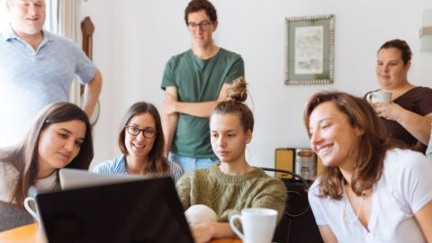Umělou inteligenci používají ve středních školách víc než tři čtvrtiny studentů
