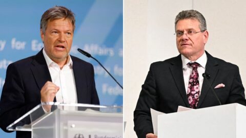 Ministři EU chtějí s USA jednat o clech, Šefčovič se byl radit v Číně