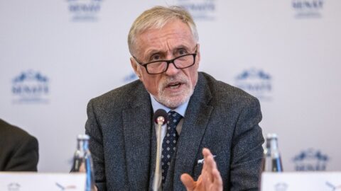 Trump je tak trochu magor, ale stejně bych ho volil, přiznal se Topolánek