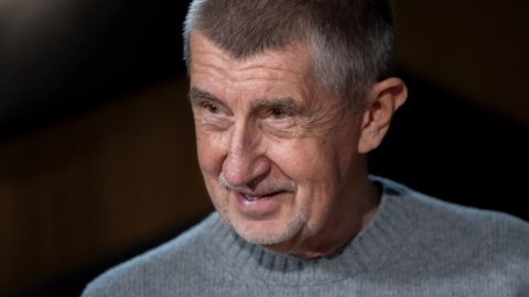Babiš dál stojí za Trumpem, ale celní politiku kritizuje