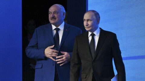 V Bělorusku byla umístěna ruská raketa Orešnik, která může nést jaderné zbraně, řekl Lukašenko