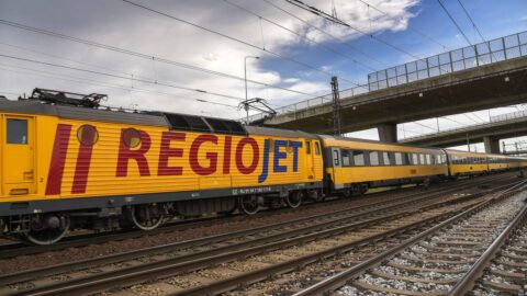 Na hlavním nádraží v Ostravě vykolejil expresní vlak RegioJet, zranění nejsou hlášeni