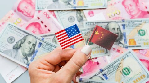 Obchodní válka v přímém přenosu: Čína od čtvrtka zvýší odvetné clo na dovoz z USA na 84 procent