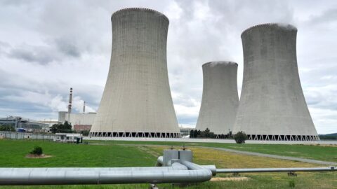 Kvůli odkladu podpisu se posune o měsíce i dokončení jaderných bloků v Dukovanech, uvedl šéf elektrárny