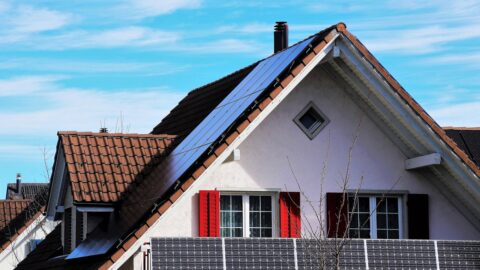 Německá síťová agentura varovala před nezvládnutou solární expanzí