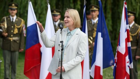 Druhý repatriační let dopravil do Prahy asi 80 lidí z Izraele, uvedla Černochová